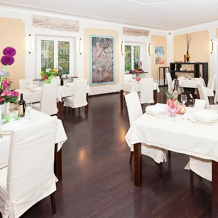 Maria Cristina Hotel 4*